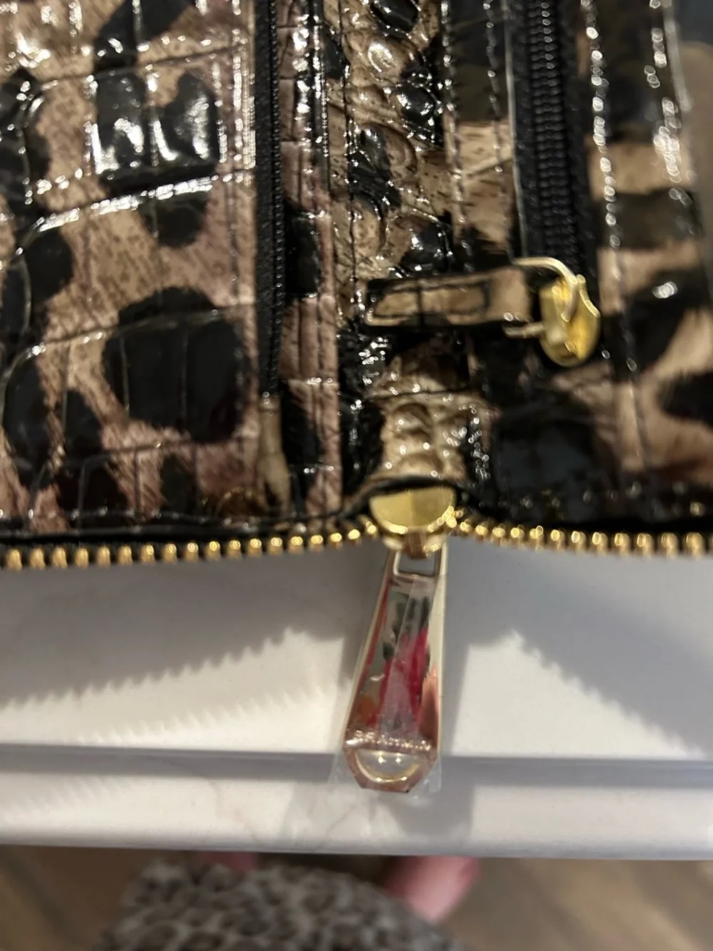 Brahmin Snow Leopard Skyler wallet (like new) - Picture 5 of 6